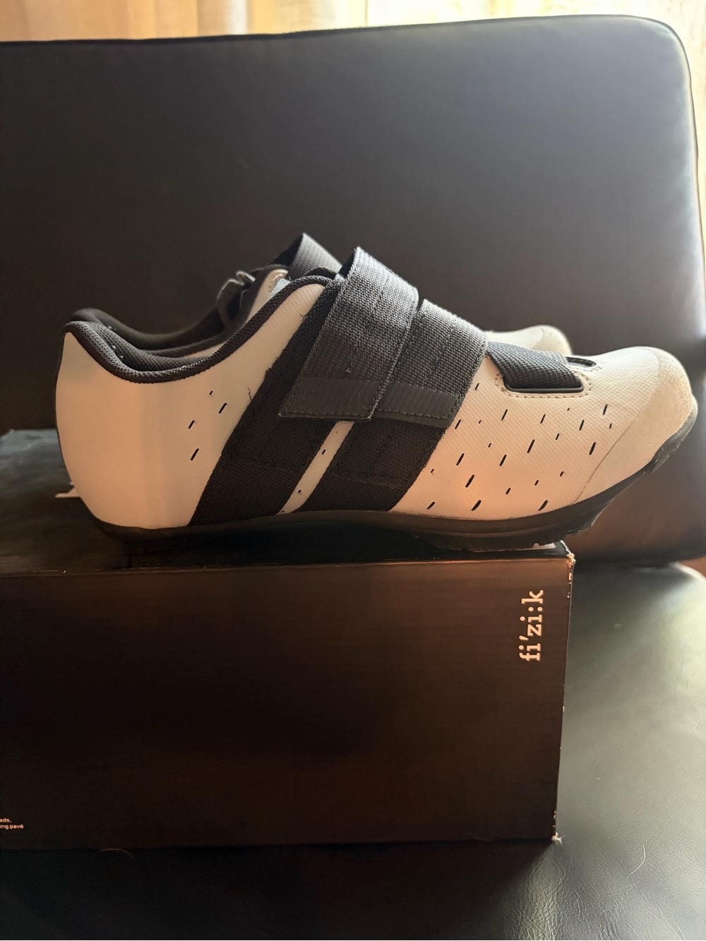 Fizik Terra Powerstrap X4 Gravel Cycling Shoe - EU 38 / US 6 / UK 5 |Light Grey